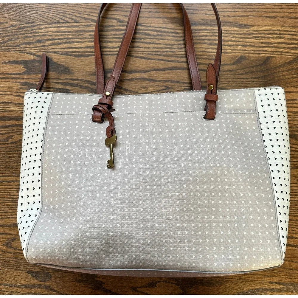 Fossil Rachel Women's Tote Bag Large Tan Heart Canvas Leather Shoulder Purse